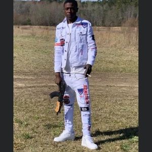 Meet your Posher, Devonte